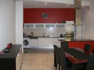 Purchase sale three-room apartment Pernes Les Fontaines