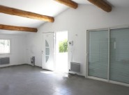 Rental three-room apartment Cabrieres D Avignon
