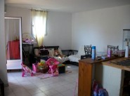 Rental three-room apartment Eyguieres