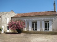 Rental villa Maubec