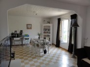Purchase sale four-room apartment Meyrargues