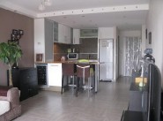 Purchase sale three-room apartment Toulon