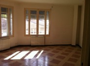 Rental four-room apartment Eyragues